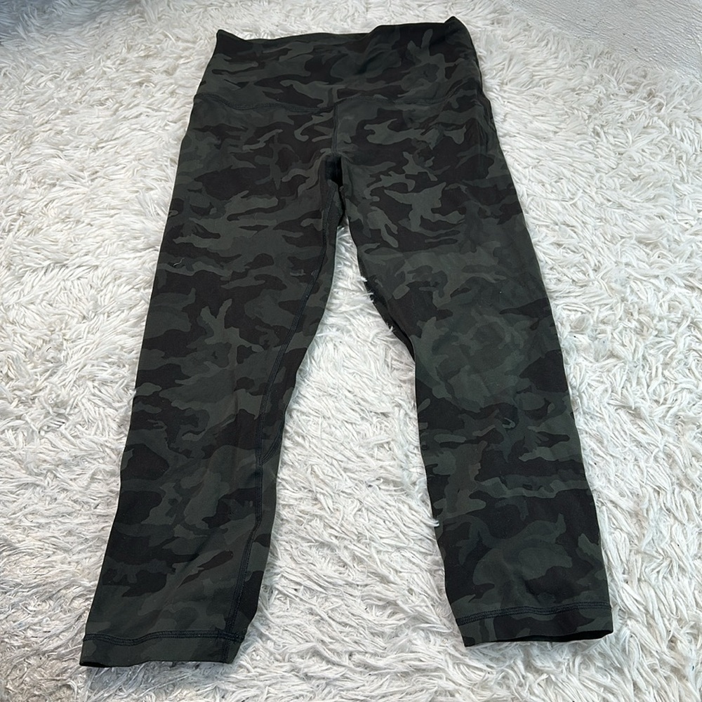 Lululemon Align Crop *21" Incognito Camo Multi Gator Green